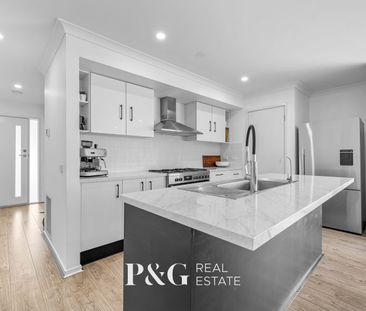 Live the Good Life in Cranbourne North! - Photo 3