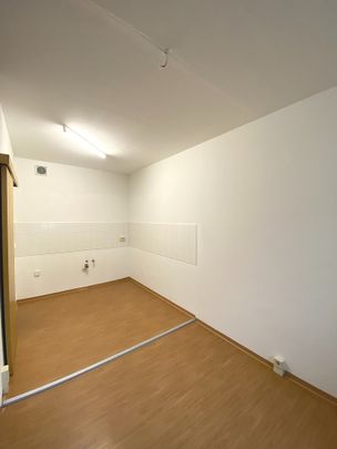 Nur wenige Stufen zu Ihrer neuen Wohnung! Frei ab 01.01.2025! - Foto 1