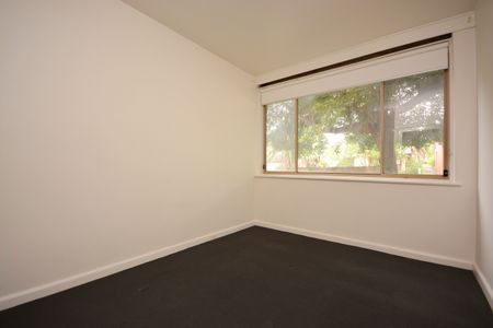 3/18 Westbury Grove, St Kilda East VIC 3183 - Apartment For Rent | Domain - Photo 4