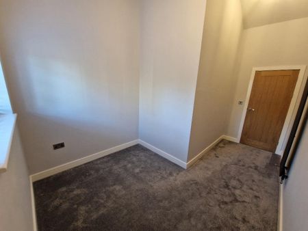 3 bedroom mews to rent - Photo 5