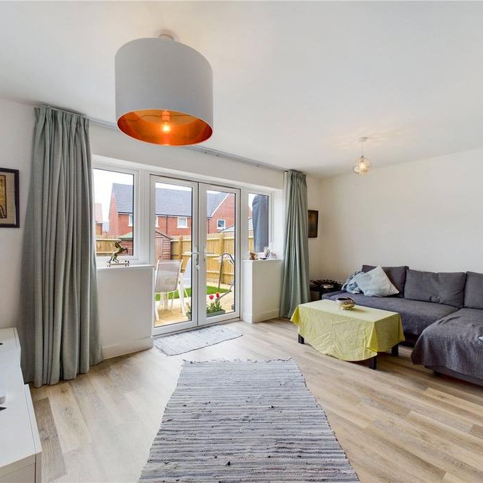 3 bedroom end of terrace house to rent - Photo 1