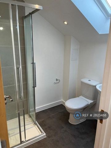 3 bedroom terraced house to rent - Photo 2