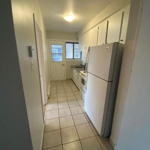 3.5 près de station métro Honoré-Beaugrand - Photo 2