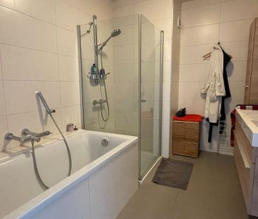 Appartement te huur in Genk voor € 900 met 1 slaapkamer - Photo 6