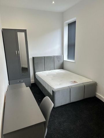 3 bedroom apartment to rent - Photo 3