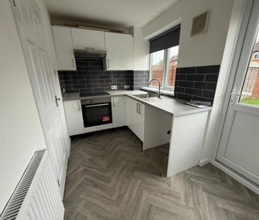 2 bedroom terraced house to rent - Photo 5
