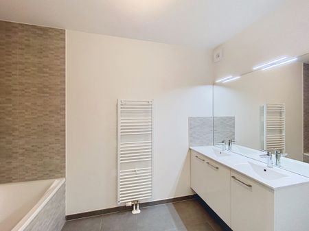 Location Appartement 4 pièces 84m² HAGUENAU 67500 - Photo 3