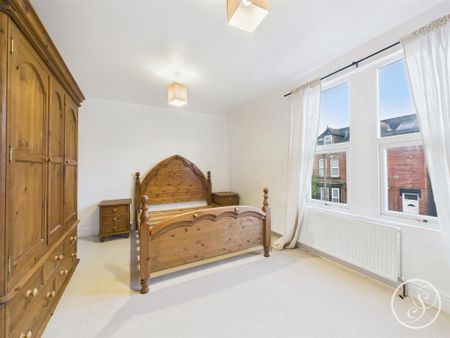 4 bedroom terraced house to rent - Photo 4