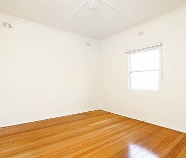 04/180 Lennox Street, Richmond VIC 3121 - Photo 3