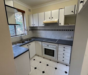 Walking Distance to Liverpool Hospital - Photo 2