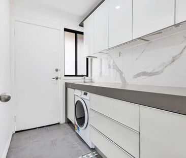 Renovated 3 Bedroom Home - Photo 5