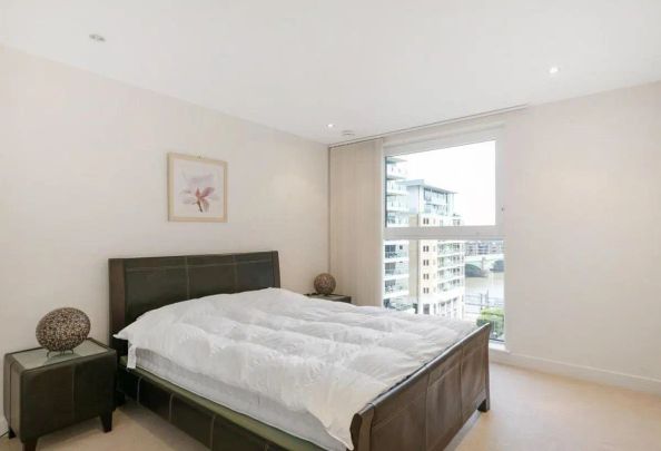 3 bedroom flat in The Boulevard - Photo 1