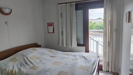 Zonnig gelegen appartement met 2 slaapkamers en garagebox te Oostkamp - Foto 4