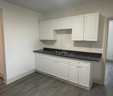 For Lease - 1A Essex Lane, St. Catharines, Ontario - Photo 5