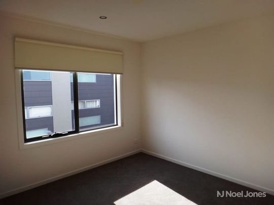 16/9-11 Browns Avenue, RINGWOOD - Photo 1