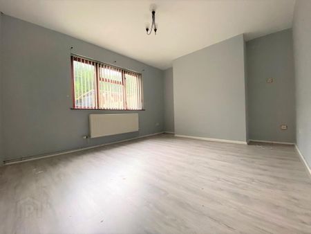 7 Knocklade, Carrickfergus, BT38 8LX - Photo 3