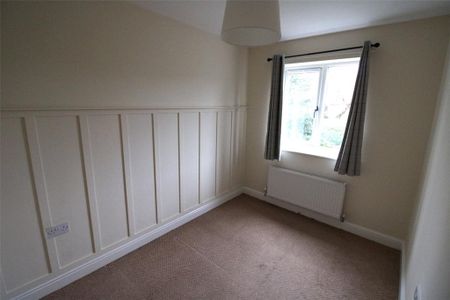 3 bedroom end of terrace house to rent - Photo 4