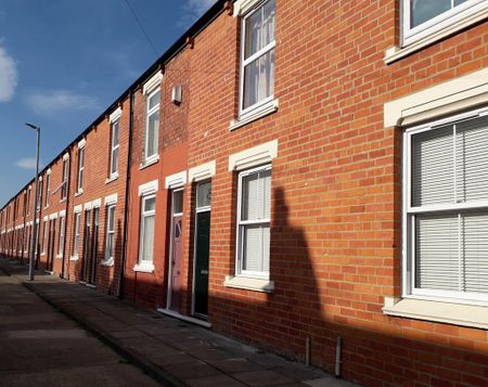 2 bedroom townhouse to rent - Photo 5