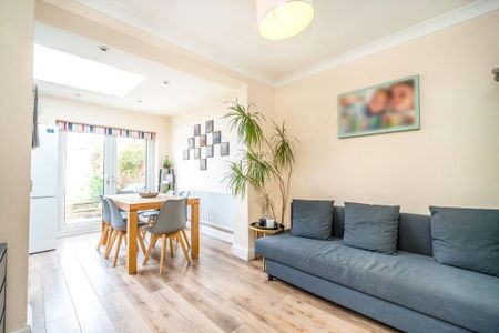 3 bedroom house to rent - Photo 2