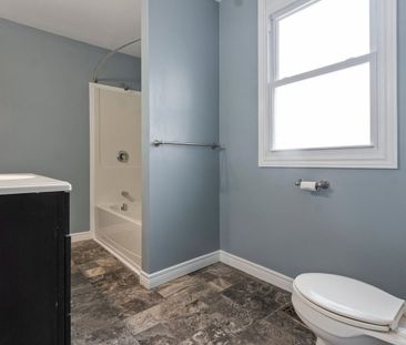 For Lease - 294 Park Avenue Unit# Main FL, Brantford, Ontario - Photo 5