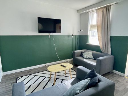 3 bedroom terraced house to rent - Photo 2