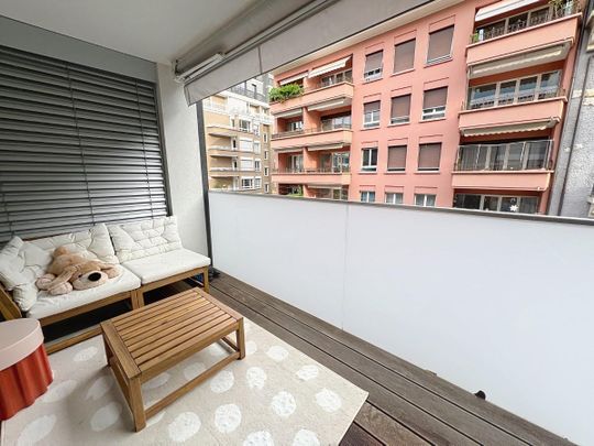 Appartement spacieux, traversant et lumineux de 5 pièces avec en sus un parking intérieur à CHF 200.-/mois. Bail d'une durée de 5 ans, renouvelable de 5 ans en 5 ans. - Photo 1