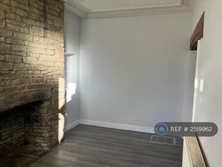 2 bedroom end of terrace house to rent - Photo 3