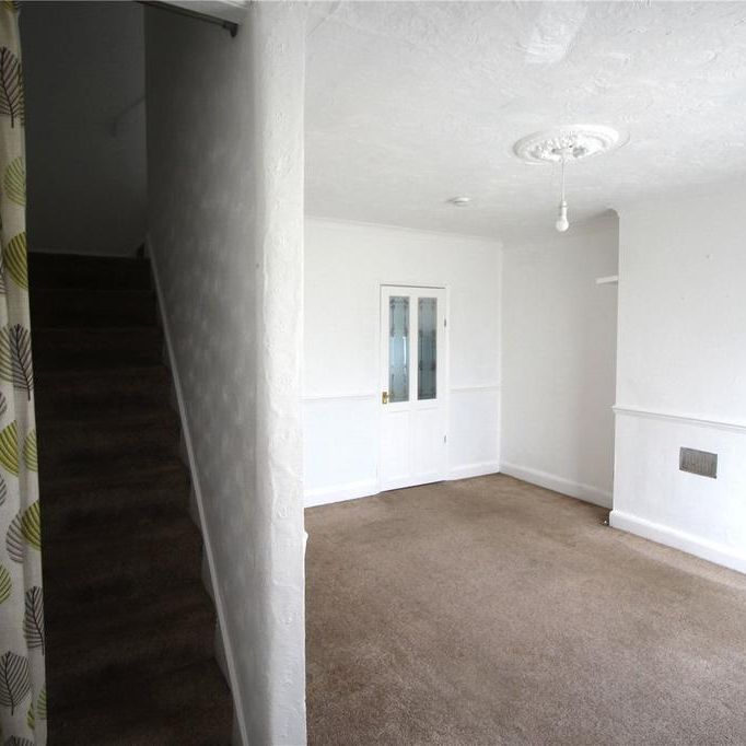 3 bedroom end of terrace house to rent - Photo 1