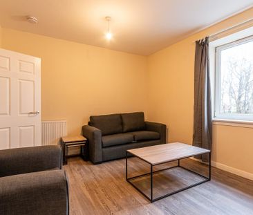 4 bedroom flat share to rent - Photo 4