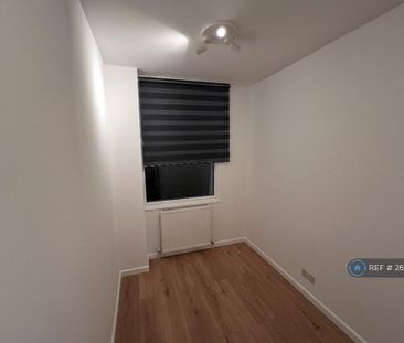 4 bedroom terraced house to rent - Photo 4