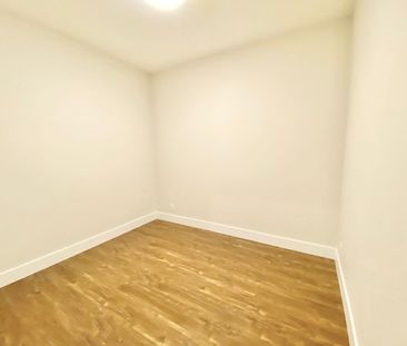 Top Floor 1 bed + den/2 bath at The Beverly (#612) - Photo 3