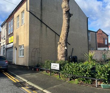 3 Bed End Terrace, Grange Mount, CH43 - Photo 2