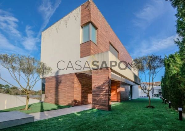 Moradia T4+2 para comprar / alugar em Gondomar