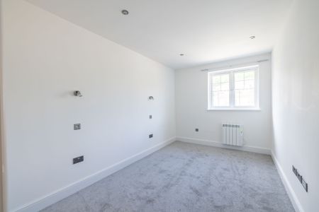 To Let 2 Bedroom Apartment - Photo 5