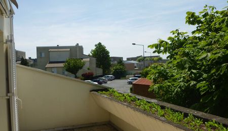 Appartement 4 pièces 84m2 REIMS 890 euros - Photo 3