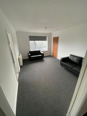 4 bedroom flat to rent - Photo 1