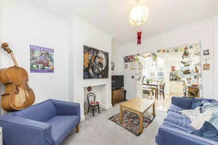 4 bedroom terraced house to rent - Photo 3