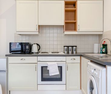 Studio Flat, Charleville Rd, W14 - Photo 6