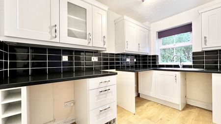 1 bedroom House in Bottisham Close, Lower Earley - Photo 3