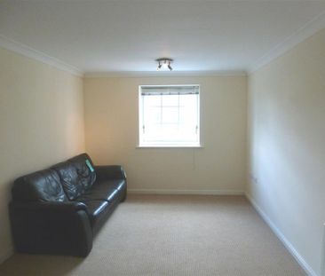 Albany Gardens, Colchester - Photo 1