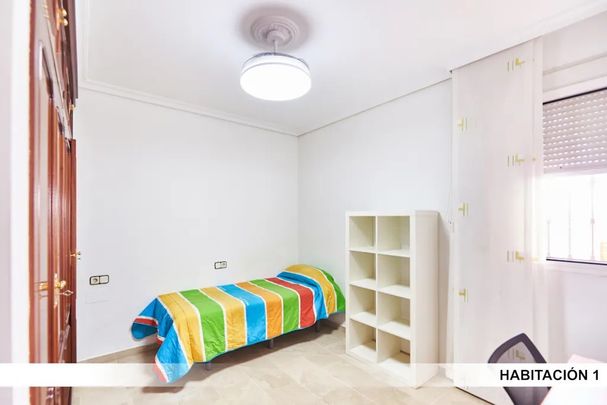 Calle Hernán Ruiz, Sevilla, Andalusia 41006 - Photo 1