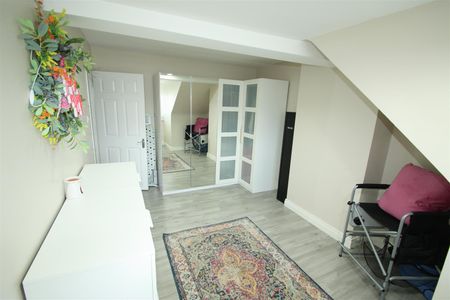 15 Ardfern Close, Saul Rd, - Photo 5