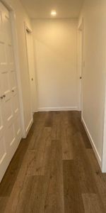 4 1/2 avec une grande cour - Photo 4