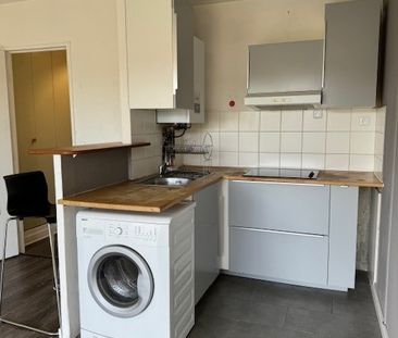 Location Appartement 1 pièce 28m² VILLE D AVRAY 92410 - Photo 3