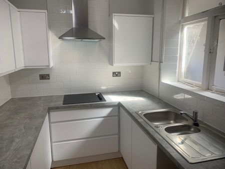 3 Bed Semi-Detached House, Umberslade Road, B29 - Photo 5