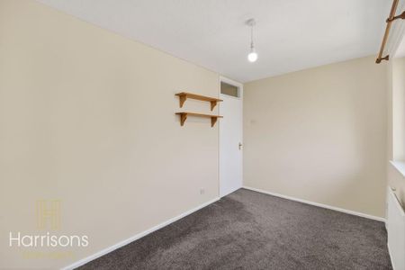 2 bedroom mews to rent - Photo 2