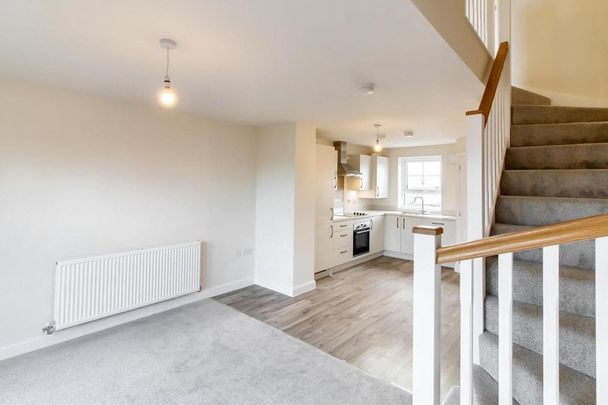 2 Bedroom House - Terraced - Photo 1