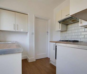 Rose Walk, Worthing, BN12 - Photo 5