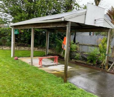 CLOSE TO TOWN CENTRE - Photo 6