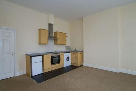 1 bedroom ground floor flat to rent - Photo 3